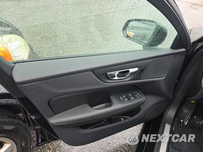 2025 Volvo S60 B5 Plus Dark - zdjęcie 9 z 18 - miniatura