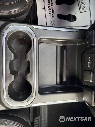 2022 GMC Sierra 3500HD AT4 Crew Cab Medium Bed - zdjęcie 31 z 68 - miniatura