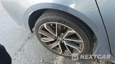 2020 Toyota Corolla SE Sedan - zdjęcie 20 z 32 - miniatura