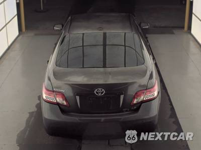 2010 Toyota Camry LE - zdjęcie 5 z 33 - miniatura