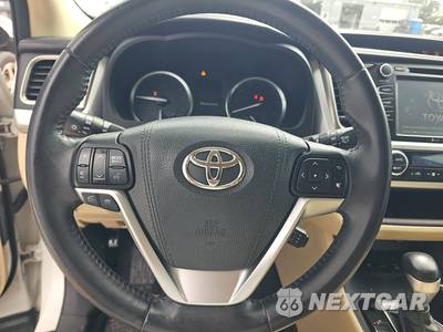 2016 Toyota Highlander XLE - zdjęcie 10 z 17 - miniatura