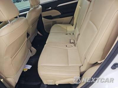 2016 Toyota Highlander XLE - zdjęcie 13 z 17 - miniatura