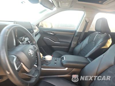2025 Toyota Highlander Hybrid XLE Nightshade - zdjęcie 7 z 28 - miniatura