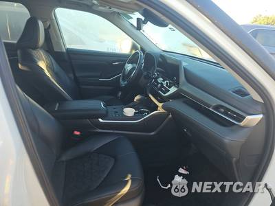 2025 Toyota Highlander Hybrid XLE Nightshade - zdjęcie 8 z 28 - miniatura