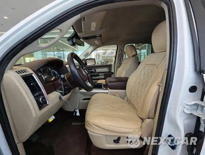 2015 Ram 1500 Laramie Crew Cab Short Bed - zdjęcie 9 z 18 - miniatura