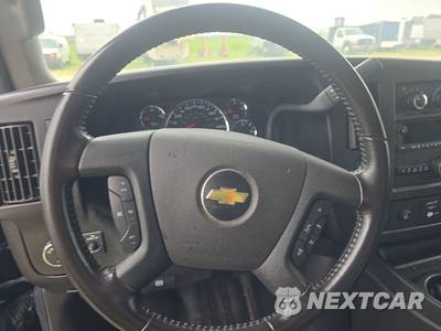 2022 Chevrolet Express 3500 Cutaway 1WT DRW 139.0" WB - zdjęcie 10 z 18 - miniatura