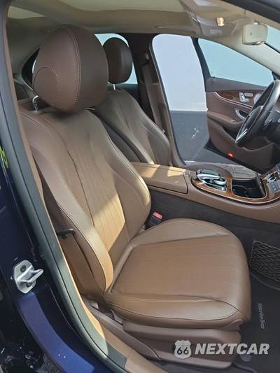 2020 Mercedes-Benz E 450 4MATIC Sedan - zdjęcie 46 z 47 - miniatura