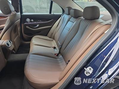 2020 Mercedes-Benz E 450 4MATIC Sedan - zdjęcie 35 z 47 - miniatura