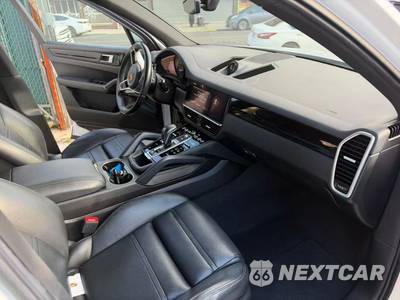 2023 Porsche Cayenne - zdjęcie 10 z 21 - miniatura