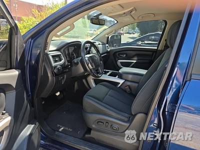 2018 Nissan TITAN SV Crew Cab Short Bed - zdjęcie 13 z 22 - miniatura