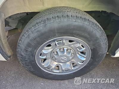 2017 Nissan NV3500 HD Passenger SV 146.1" WB - zdjęcie 10 z 22 - miniatura
