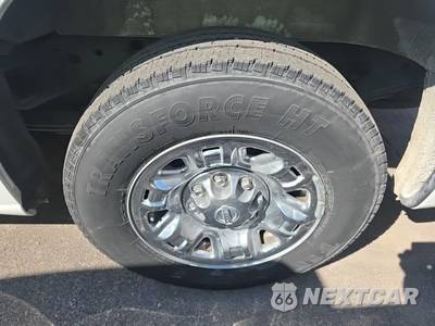 2017 Nissan NV3500 HD Passenger SV 146.1" WB - zdjęcie 11 z 22 - miniatura