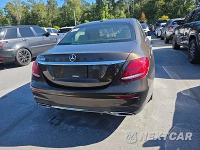 2017 Mercedes-Benz E 300 Sport Sedan - zdjęcie 5 z 21 - miniatura