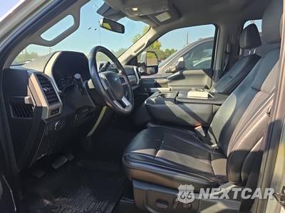 2021 Ford Super Duty F-250 Lariat Crew Cab Medium Bed - zdjęcie 13 z 22 - miniatura