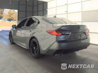2026 Toyota Camry SE - zdjęcie 8 z 27 - miniatura