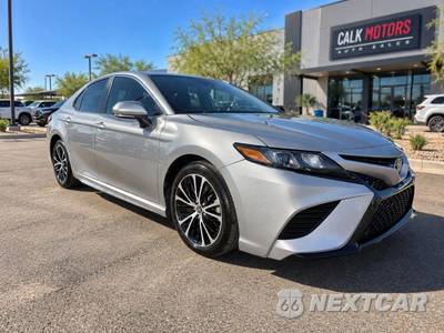 2020 Toyota Camry SE - zdjęcie 8 z 51 - miniatura