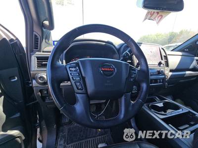 2020 Nissan TITAN PRO-4X Crew Cab Short Bed - zdjęcie 10 z 27 - miniatura