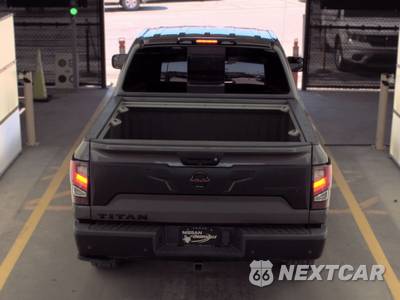 2020 Nissan TITAN PRO-4X Crew Cab Short Bed - zdjęcie 5 z 27 - miniatura