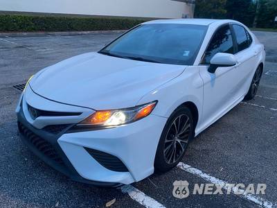 2019 Toyota Camry SE - zdjęcie 4 z 47 - miniatura