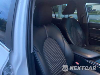 2019 Toyota Camry SE - zdjęcie 27 z 47 - miniatura