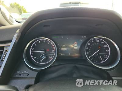 2019 Toyota Camry XLE - zdjęcie 12 z 33 - miniatura