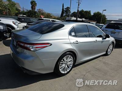 2019 Toyota Camry XLE - zdjęcie 4 z 33 - miniatura