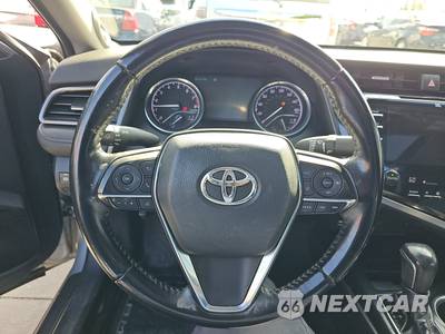 2019 Toyota Camry XLE - zdjęcie 10 z 33 - miniatura