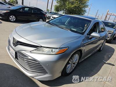 2019 Toyota Camry XLE - zdjęcie 1 z 33 - miniatura