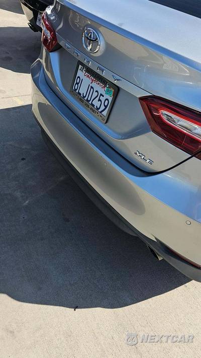 2019 Toyota Camry XLE - zdjęcie 26 z 33 - miniatura
