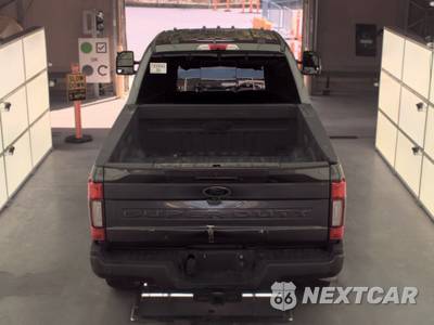 2020 Ford Super Duty F-350 Lariat Crew Cab Medium Bed - zdjęcie 4 z 21 - miniatura