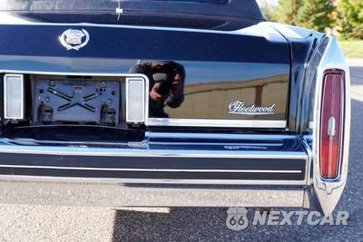 1983 Cadillac Fleetwood Formal Limousine - zdjęcie 40 z 50 - miniatura