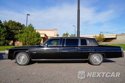 1983 Cadillac Fleetwood Formal Limousine - zdjęcie 7 z 50 - miniatura