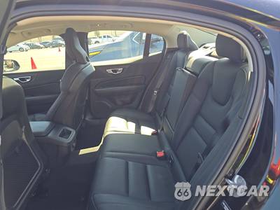 2025 Volvo S60 B5 Plus Dark - zdjęcie 13 z 26 - miniatura