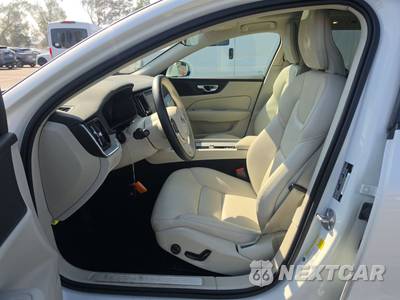 2025 Volvo V60 Cross Country B5 Plus - zdjęcie 7 z 22 - miniatura