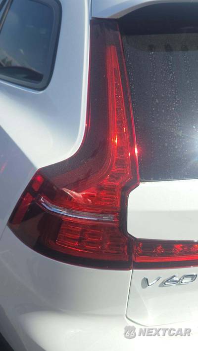 2025 Volvo V60 Cross Country B5 Plus - zdjęcie 29 z 31 - miniatura