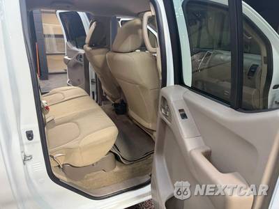 2018 Nissan Frontier SV Crew Cab Medium Bed - zdjęcie 27 z 35 - miniatura