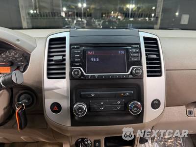 2018 Nissan Frontier SV Crew Cab Medium Bed - zdjęcie 18 z 35 - miniatura