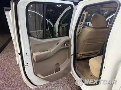 2018 Nissan Frontier SV Crew Cab Medium Bed - zdjęcie 23 z 35 - miniatura