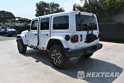 2024 Jeep Wrangler 4 Door Sahara - zdjęcie 4 z 18 - miniatura