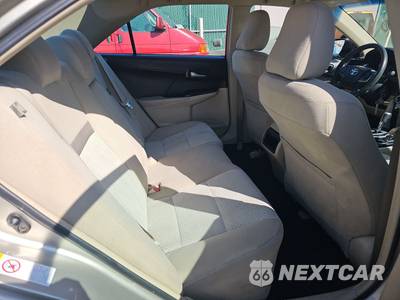 2013 Toyota Camry LE - zdjęcie 14 z 31 - miniatura