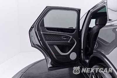 2020 Bentley Bentayga Speed W12 - zdjęcie 37 z 50 - miniatura