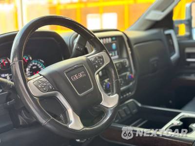 2018 GMC Sierra 2500HD SLT Crew Cab Medium Bed 4SA - zdjęcie 8 z 20 - miniatura