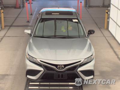 2023 Toyota Camry SE - zdjęcie 2 z 27 - miniatura