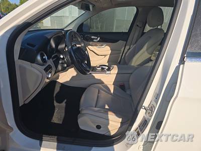 2016 Mercedes-Benz GLC 300 4MATIC - zdjęcie 7 z 22 - miniatura