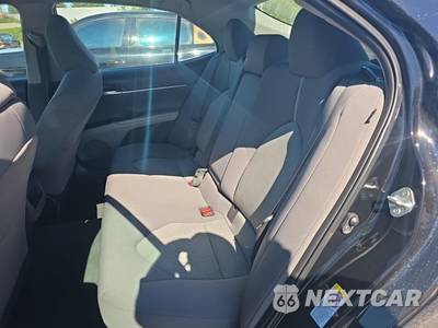 2022 Toyota Camry LE - zdjęcie 10 z 21 - miniatura
