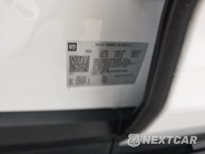2025 GMC Yukon AT4 4SB - zdjęcie 15 z 23 - miniatura