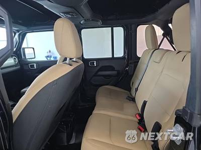 2020 Jeep Wrangler Unlimited Sahara - zdjęcie 10 z 16 - miniatura