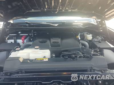 2026 Toyota Tundra SR Crew Cab Short Bed - zdjęcie 15 z 18 - miniatura