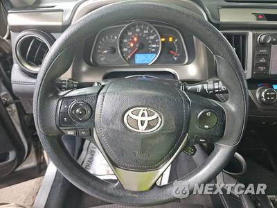 2013 Toyota RAV4 XLE - zdjęcie 10 z 40 - miniatura