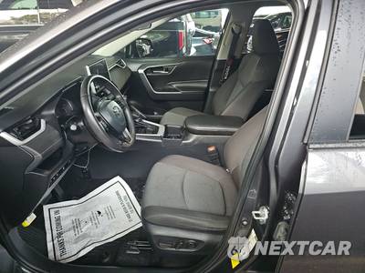 2024 Toyota RAV4 XLE - zdjęcie 7 z 22 - miniatura